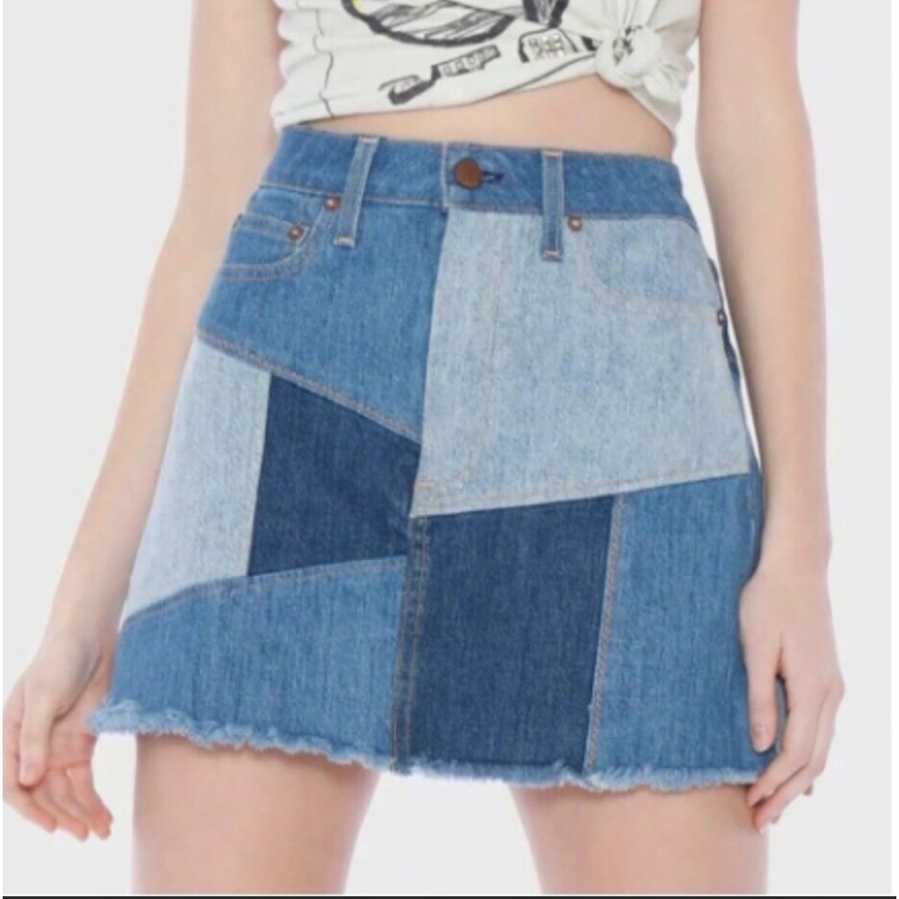 ALICE & OLIVIA sz 29 amazing patchwork skirt with pockets and front. Zip NWOTs
